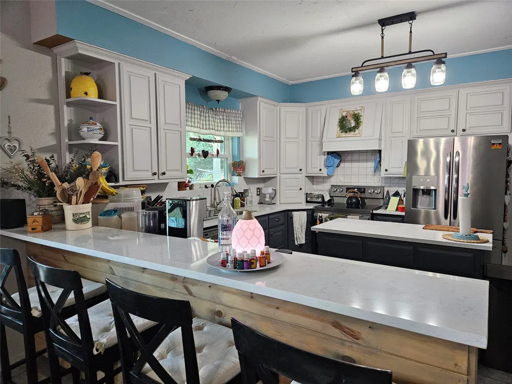 1226 County Road 243 Collinsville, TX 76233