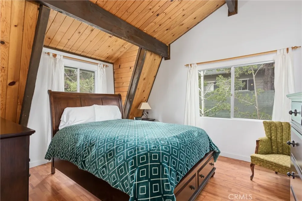 42716 Juniper Big Bear Lake, CA 92315