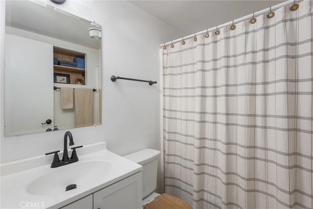 42716 Juniper Big Bear Lake, CA 92315