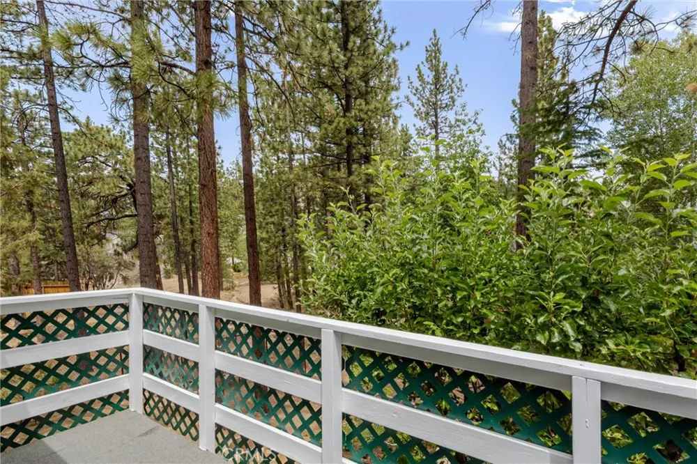 42716 Juniper Big Bear Lake, CA 92315