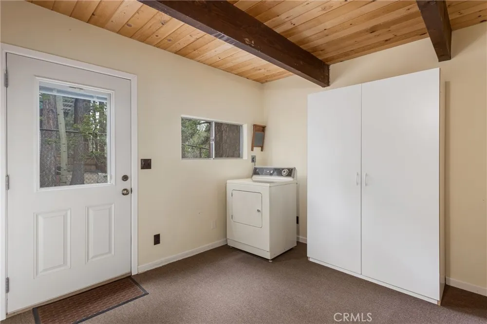 42716 Juniper Big Bear Lake, CA 92315