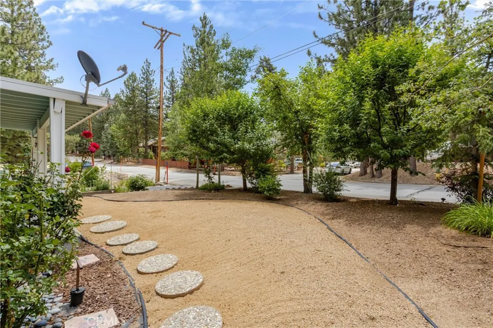 42716 Juniper Big Bear Lake, CA 92315