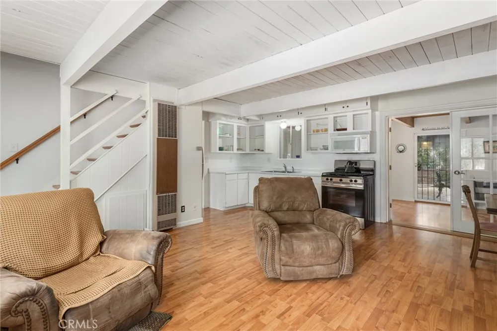 42716 Juniper Big Bear Lake, CA 92315