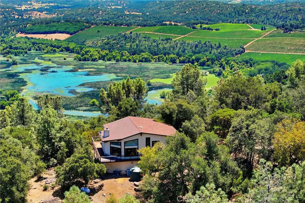 13420 Point Lakeview Road Lower Lake, CA 95457