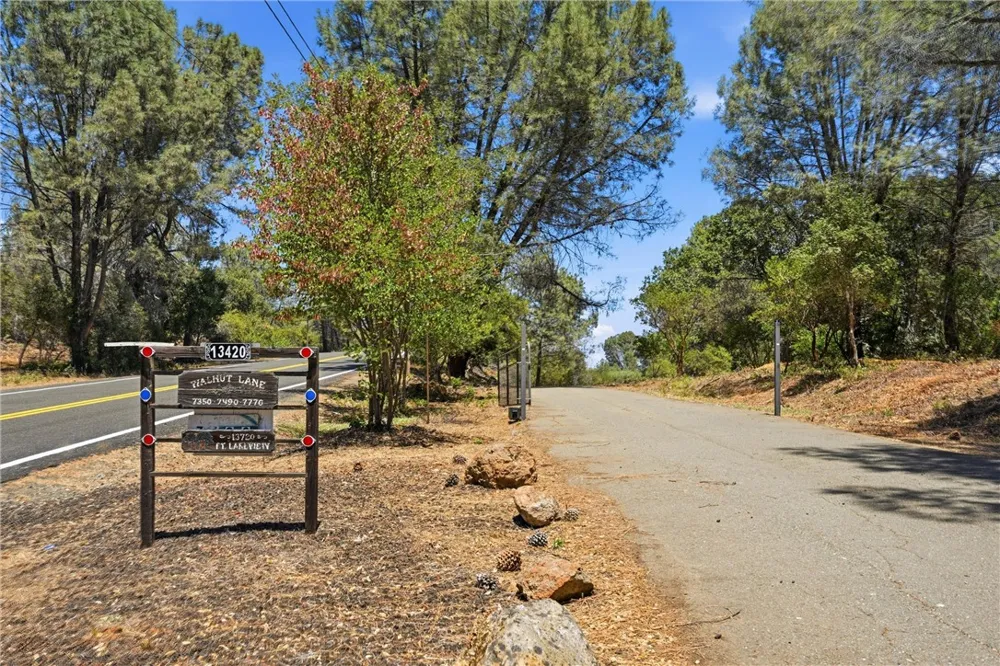 13420 Point Lakeview Road Lower Lake, CA 95457
