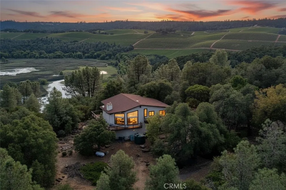 13420 Point Lakeview Road Lower Lake, CA 95457