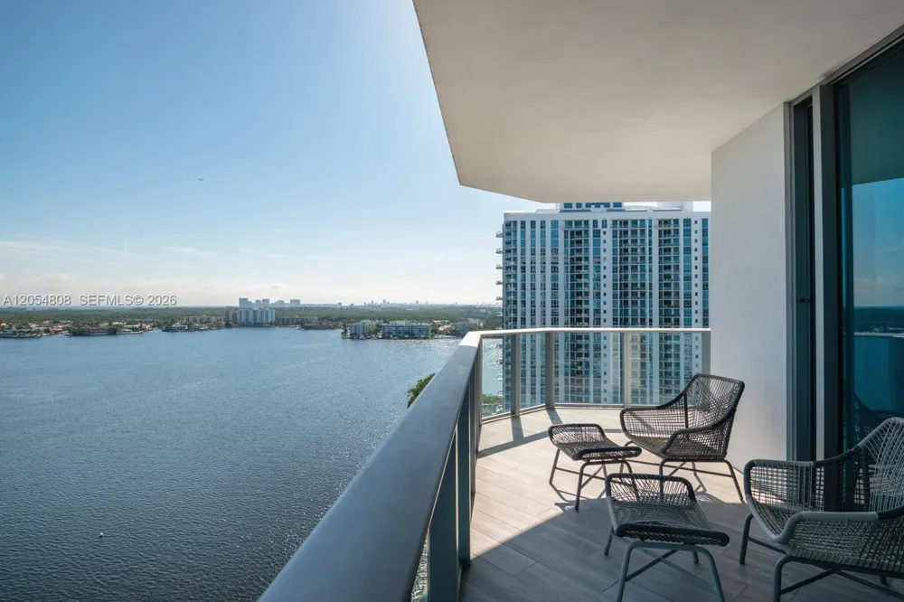 17301 Biscayne Blvd #1609 North Miami Beach, FL 33160