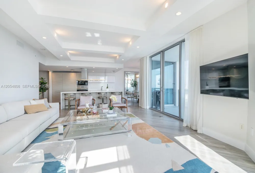 17301 Biscayne Blvd #1609 North Miami Beach, FL 33160