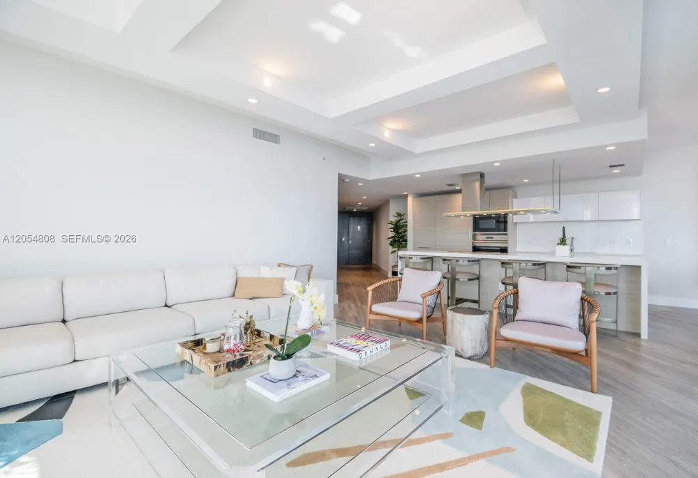 17301 Biscayne Blvd #1609 North Miami Beach, FL 33160