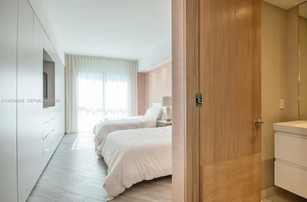 17301 Biscayne Blvd #1609 North Miami Beach, FL 33160