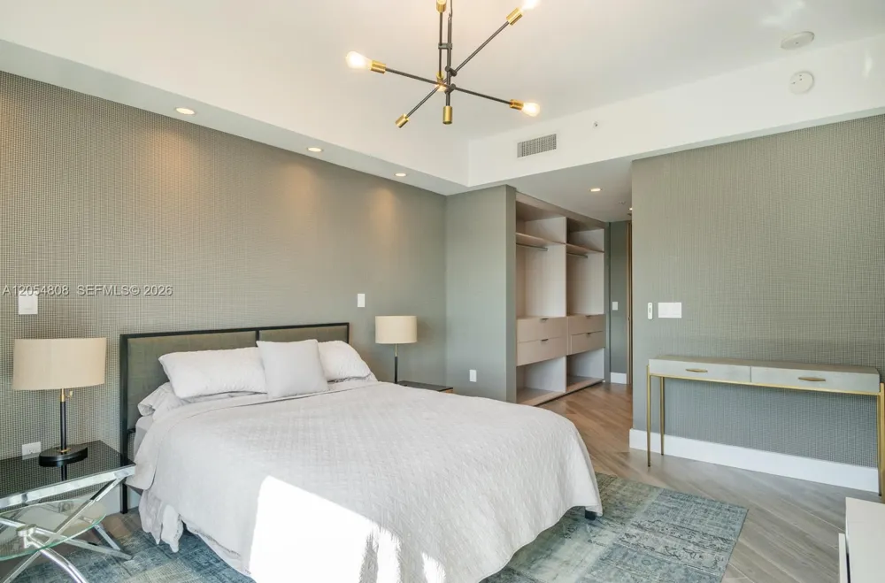 17301 Biscayne Blvd #1609 North Miami Beach, FL 33160