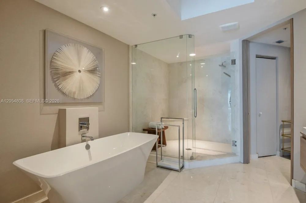 17301 Biscayne Blvd #1609 North Miami Beach, FL 33160