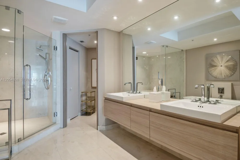 17301 Biscayne Blvd #1609 North Miami Beach, FL 33160