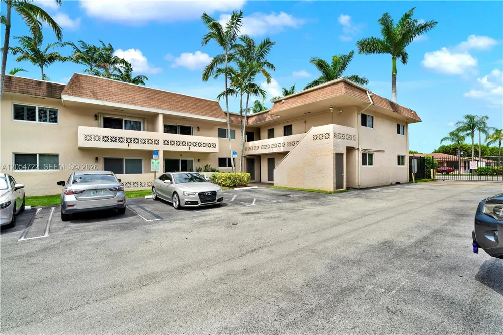 14500 SW 88th Ave #217 Palmetto Bay, FL 33176