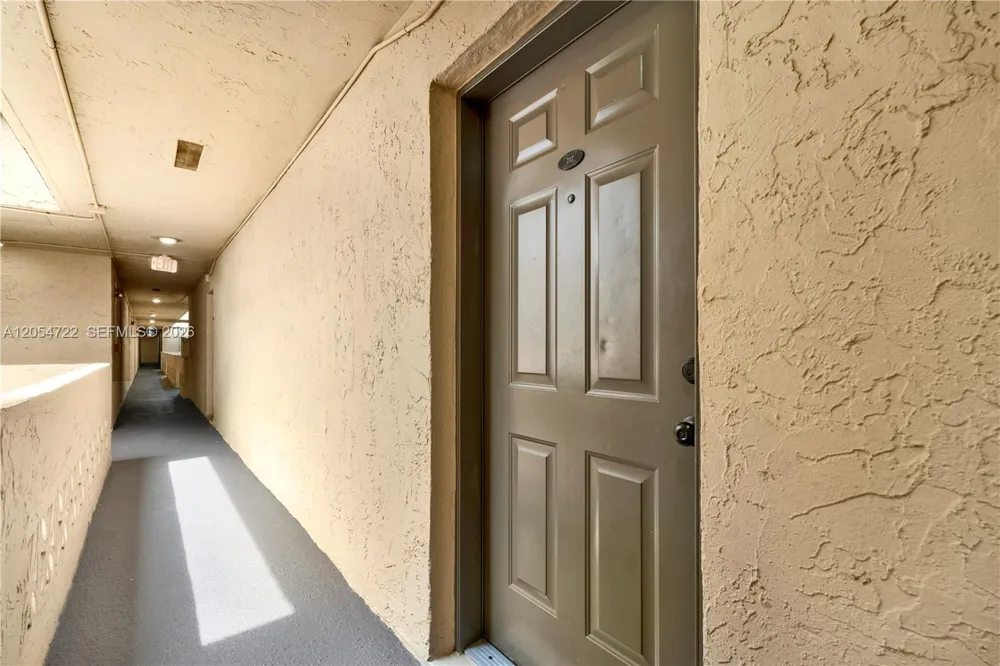 14500 SW 88th Ave #217 Palmetto Bay, FL 33176