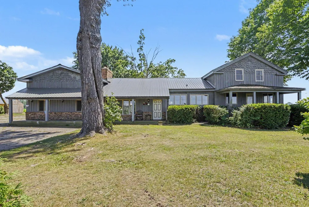 59379 Territorial Road Decatur, MI 49045