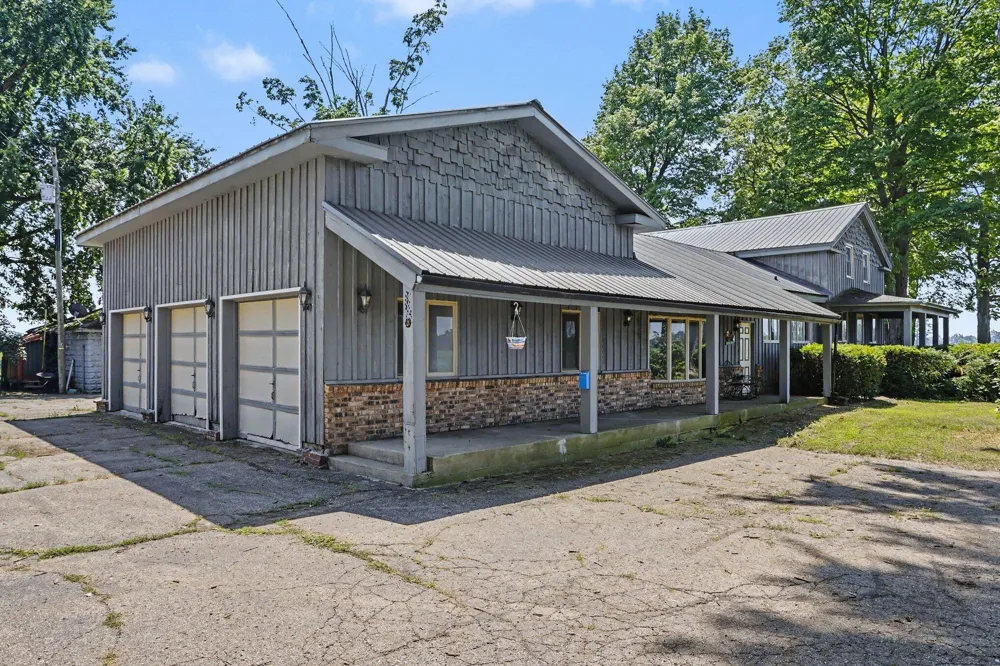 59379 Territorial Road Decatur, MI 49045