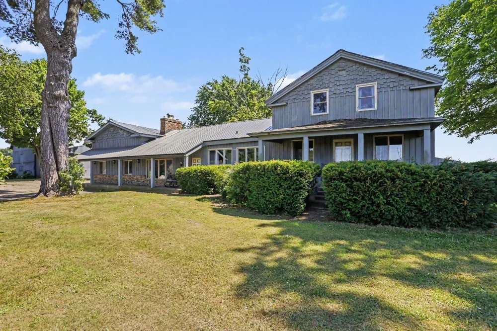 59379 Territorial Road Decatur, MI 49045