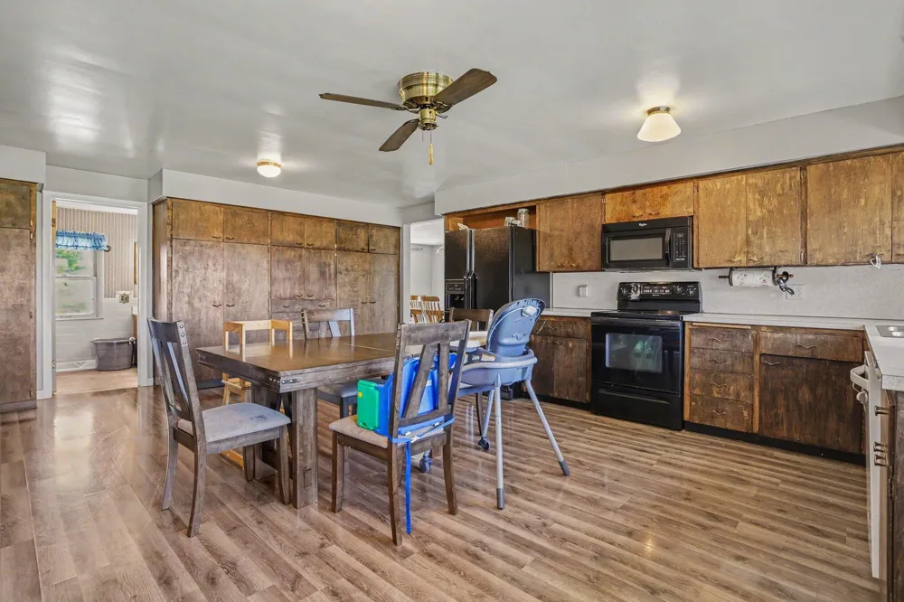 59379 Territorial Road Decatur, MI 49045