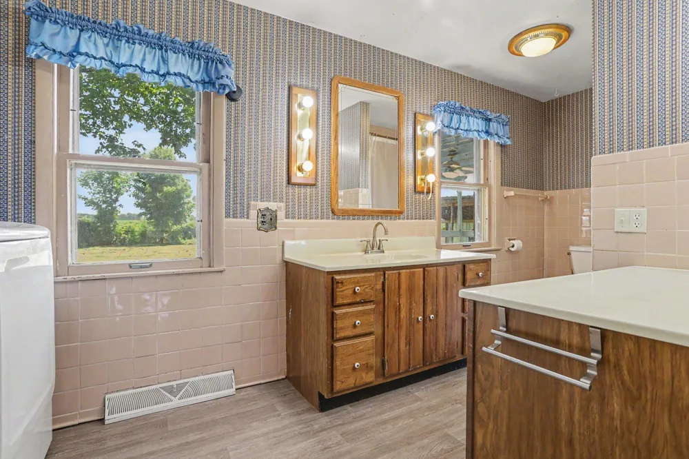 59379 Territorial Road Decatur, MI 49045