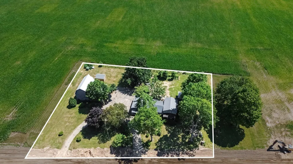 59379 Territorial Road Decatur, MI 49045