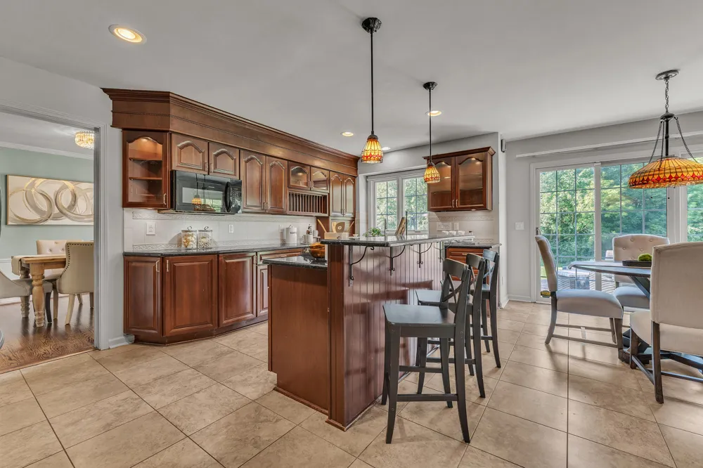 44899 Weymouth Drive Canton, MI 48188