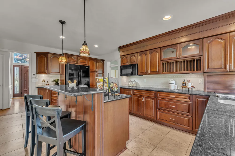 44899 Weymouth Drive Canton, MI 48188