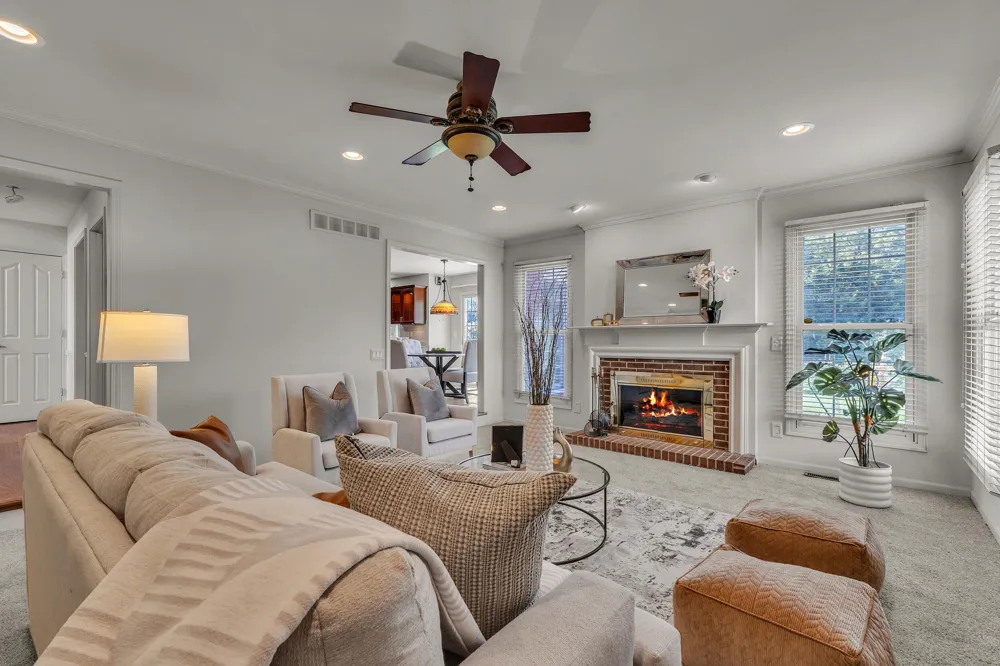 44899 Weymouth Drive Canton, MI 48188