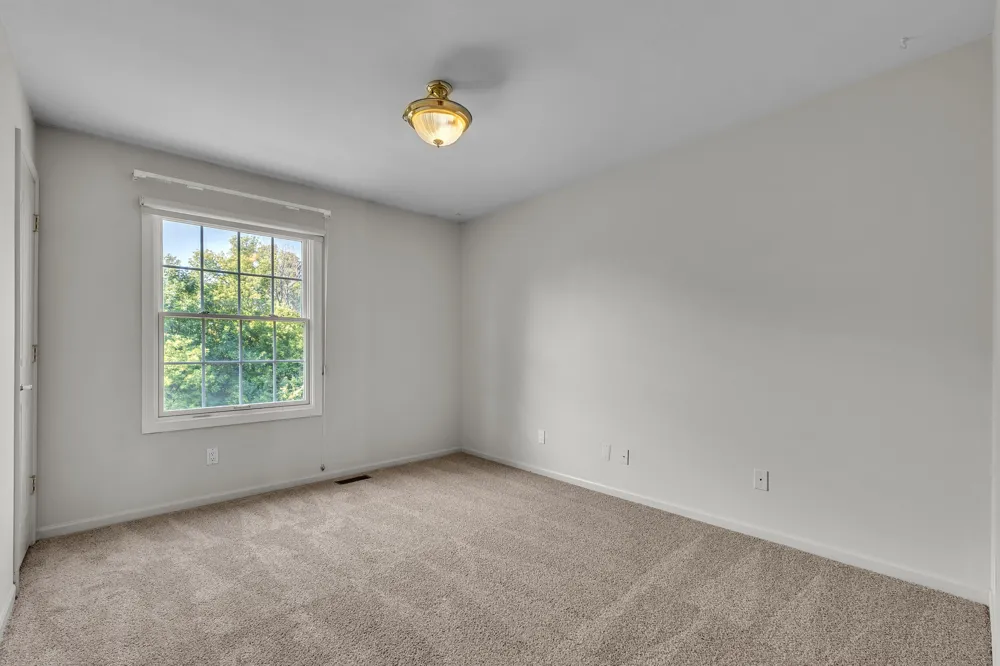 44899 Weymouth Drive Canton, MI 48188
