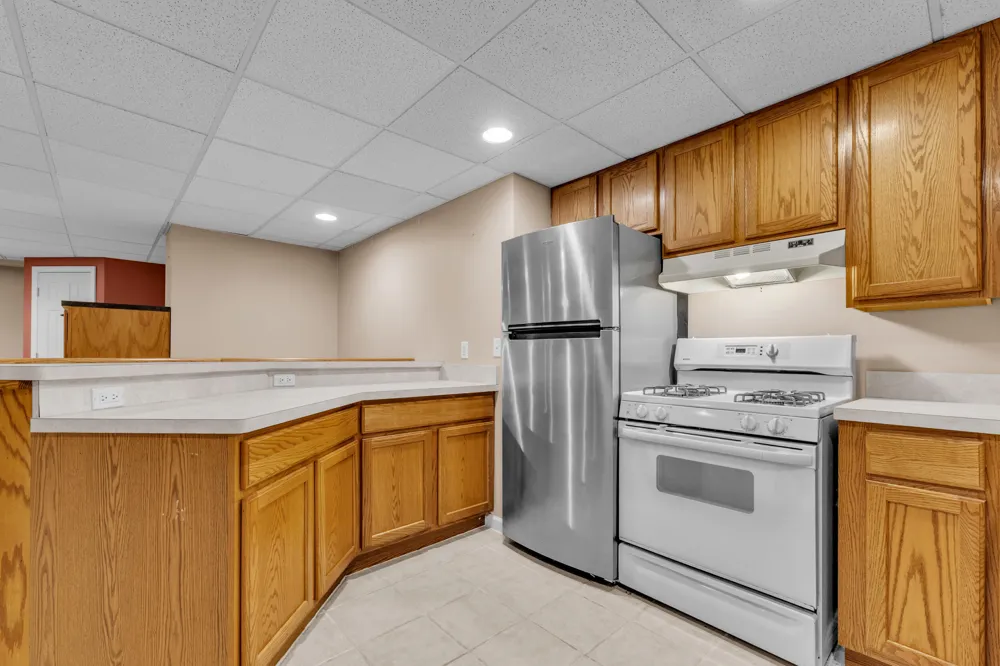 44899 Weymouth Drive Canton, MI 48188