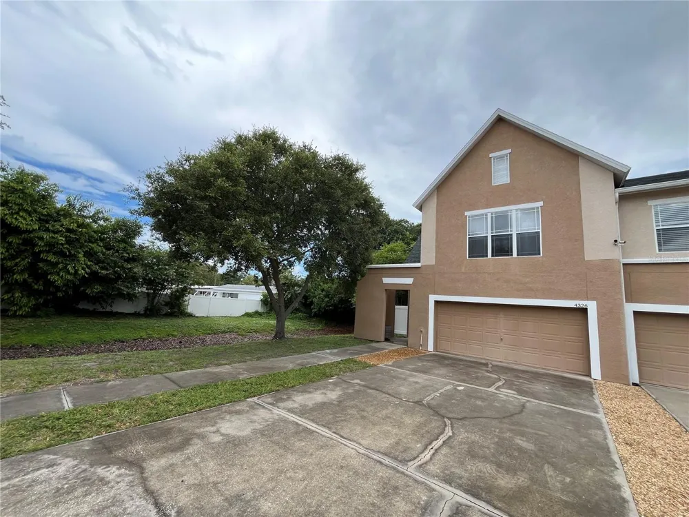 4326 TYLER CIRCLE St Petersburg, FL 33709