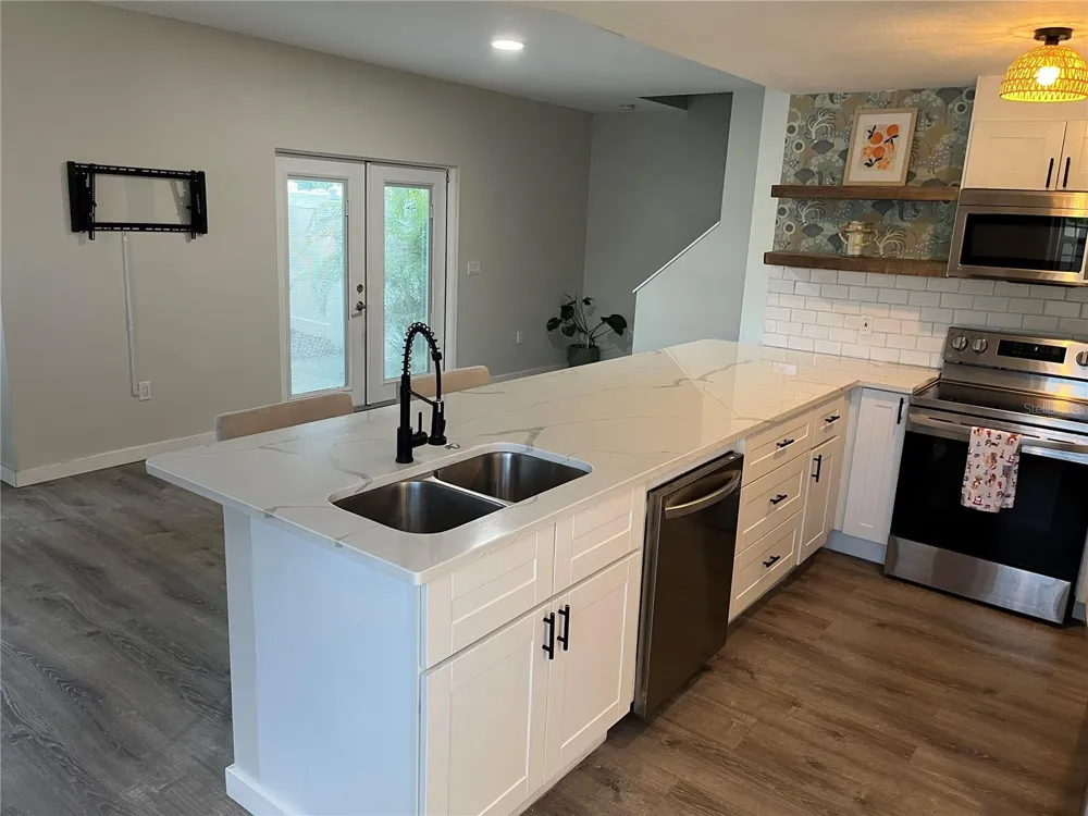 4326 TYLER CIRCLE St Petersburg, FL 33709