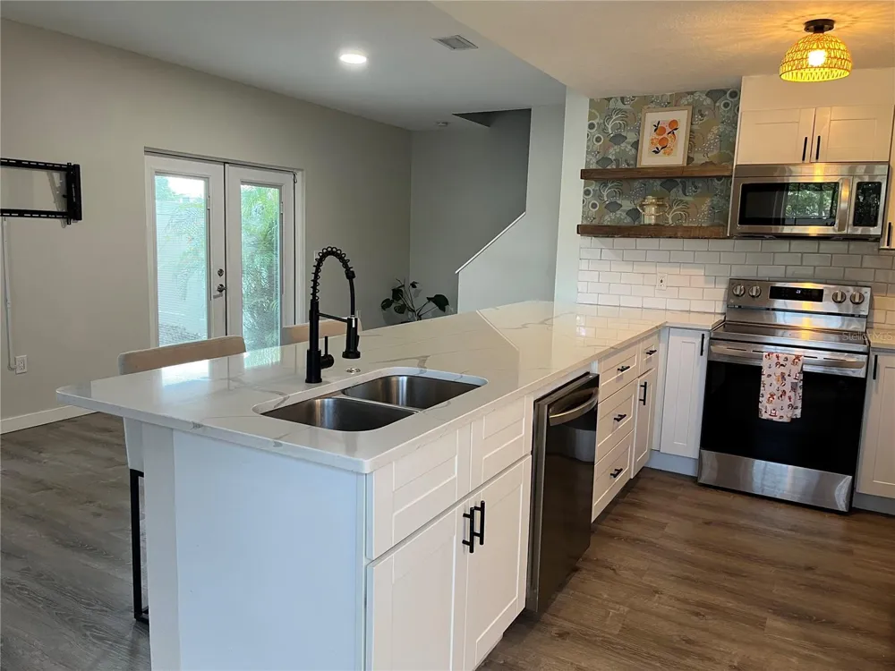 4326 TYLER CIRCLE St Petersburg, FL 33709