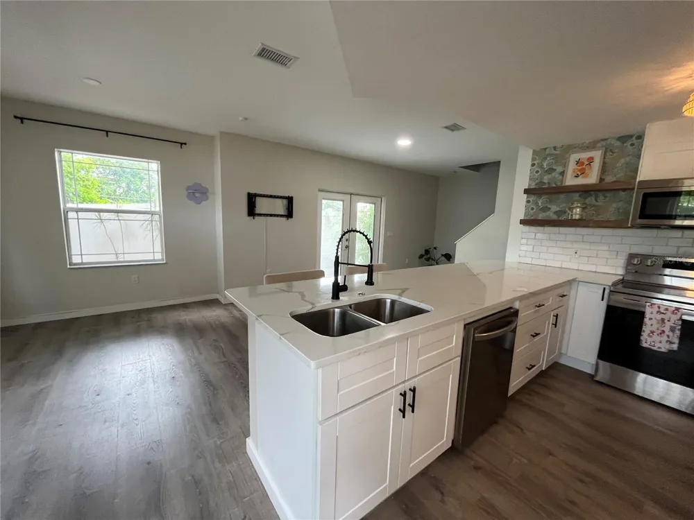 4326 TYLER CIRCLE St Petersburg, FL 33709