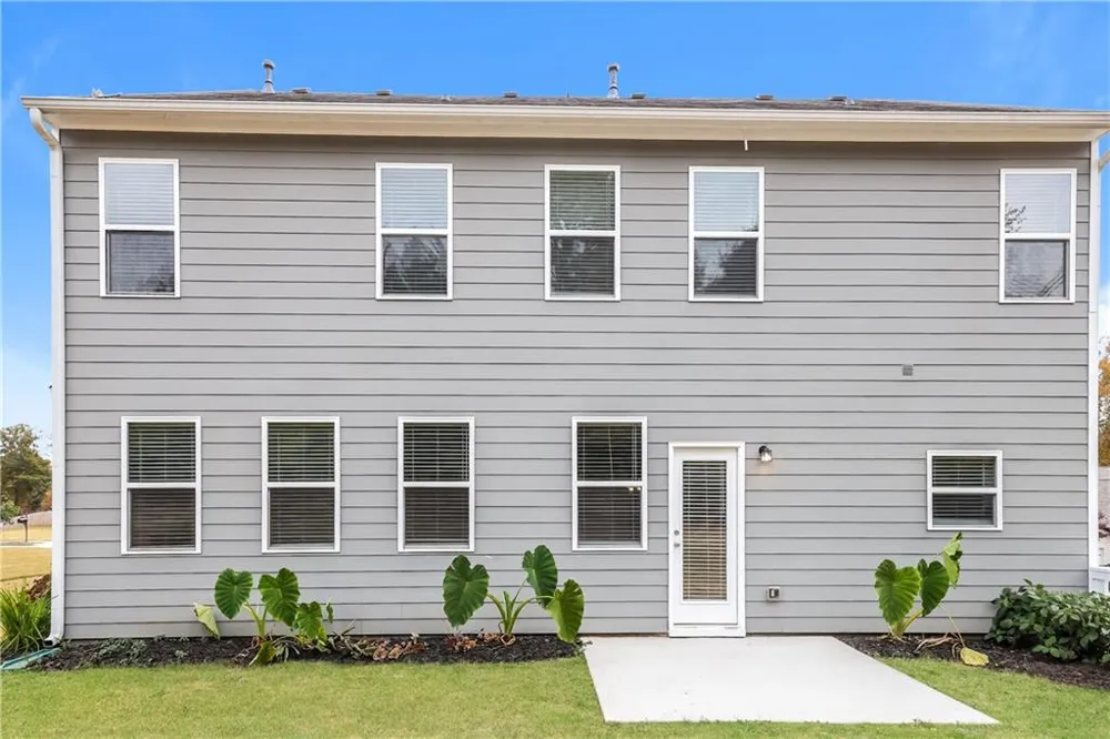 320 Fern Court Hoschton, GA 30548