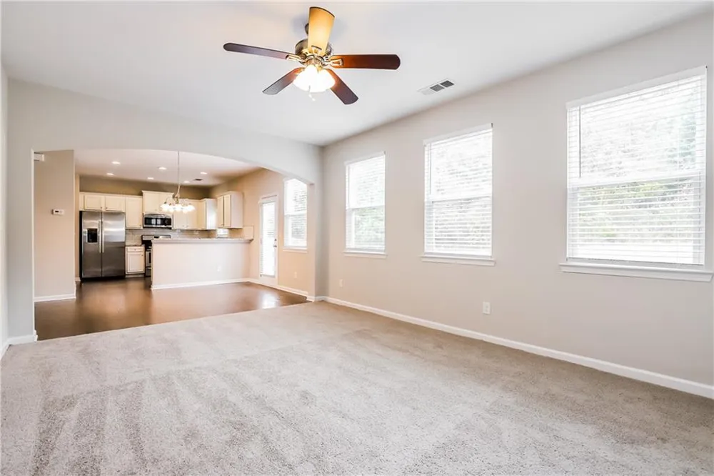 320 Fern Court Hoschton, GA 30548
