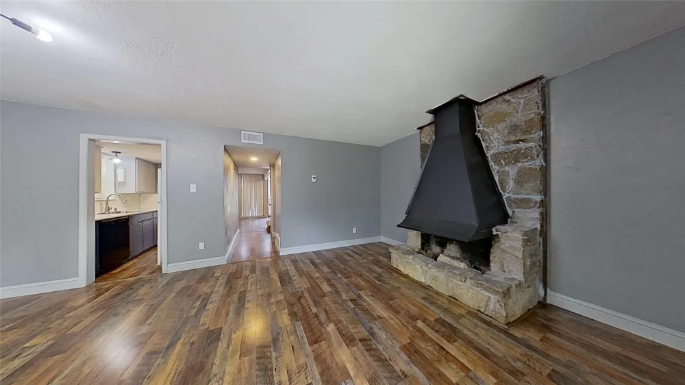 6321 Walraven Circle Fort Worth, TX 76133
