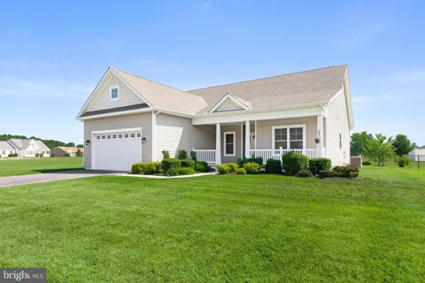 7510 BROAD CREEK CIRCLE