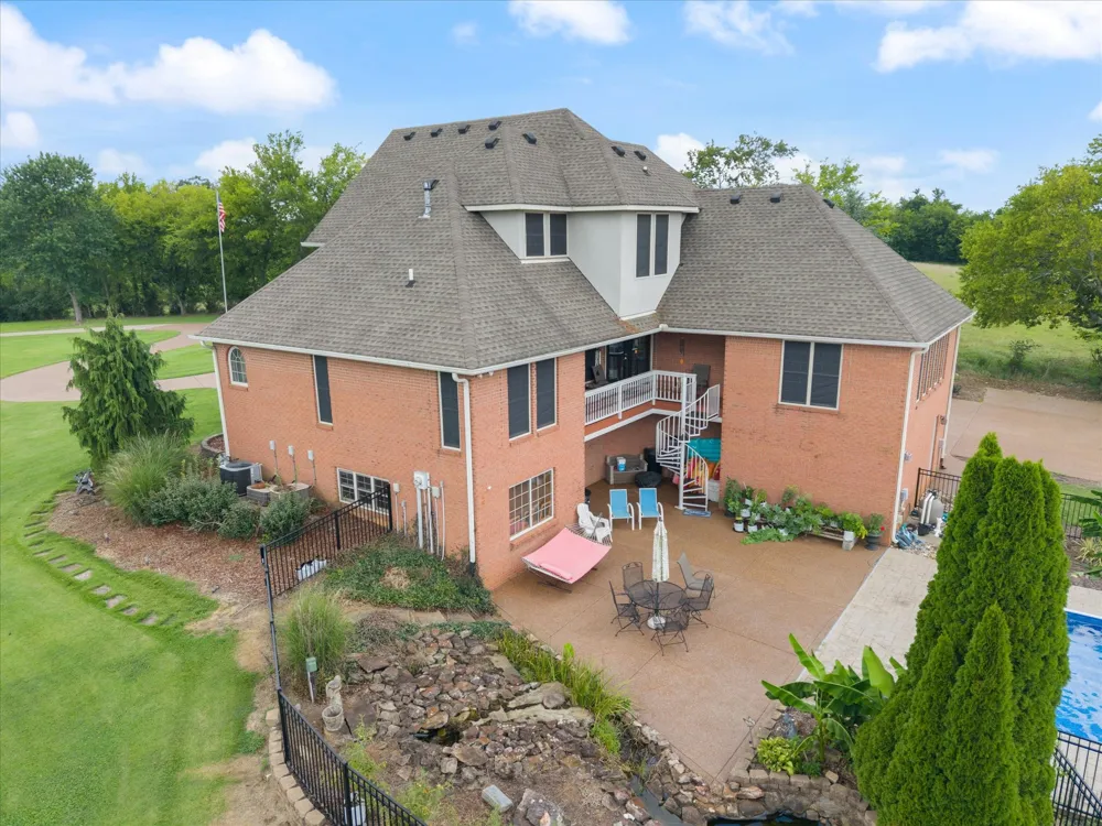 2155 Lake Rd Greenbrier, TN 37073