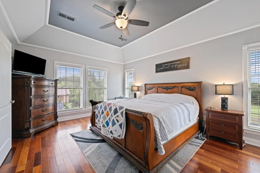 2155 Lake Rd Greenbrier, TN 37073