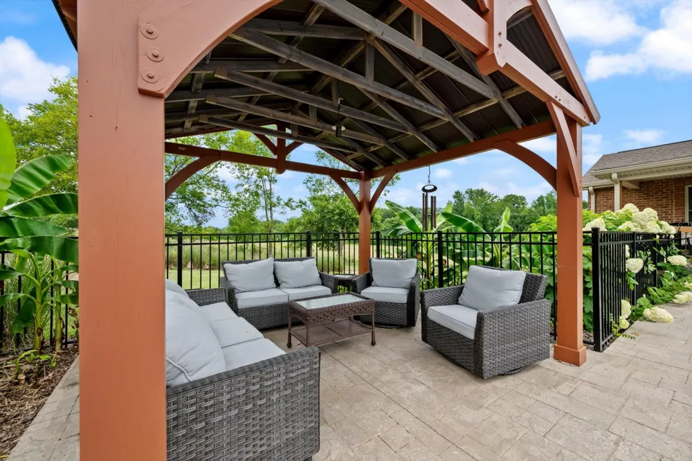 2155 Lake Rd Greenbrier, TN 37073