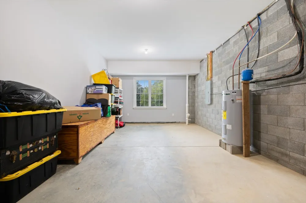 2155 Lake Rd Greenbrier, TN 37073