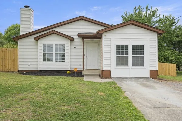421 Cedar Park Cir La Vergne, TN 37086