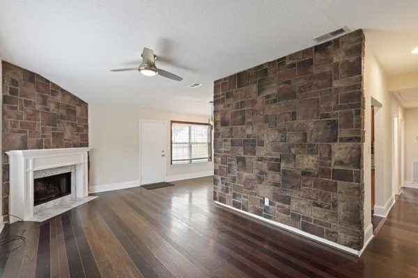 421 Cedar Park Cir La Vergne, TN 37086