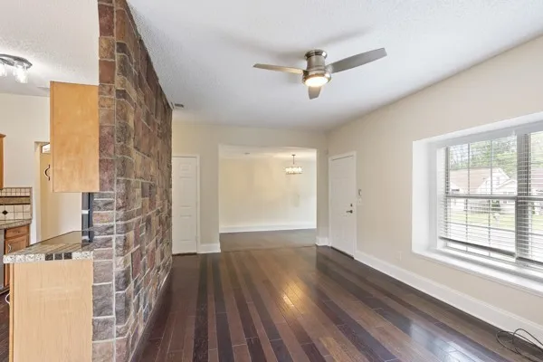 421 Cedar Park Cir La Vergne, TN 37086