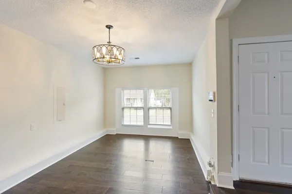 421 Cedar Park Cir La Vergne, TN 37086