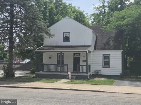 560 W NORTH STREET