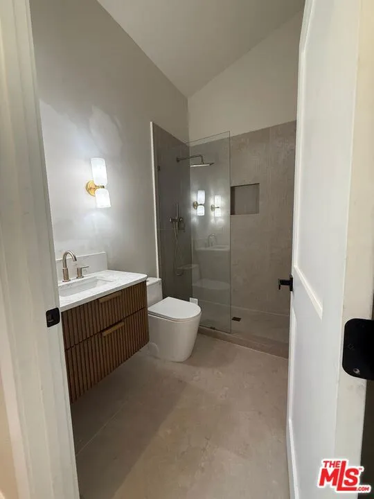 7849 Brighton Los Angeles, CA 90047