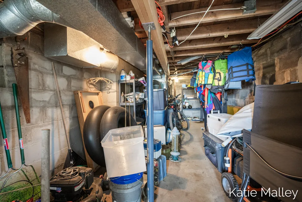 7353 Davies Drive NE Cannon Township, MI 49341