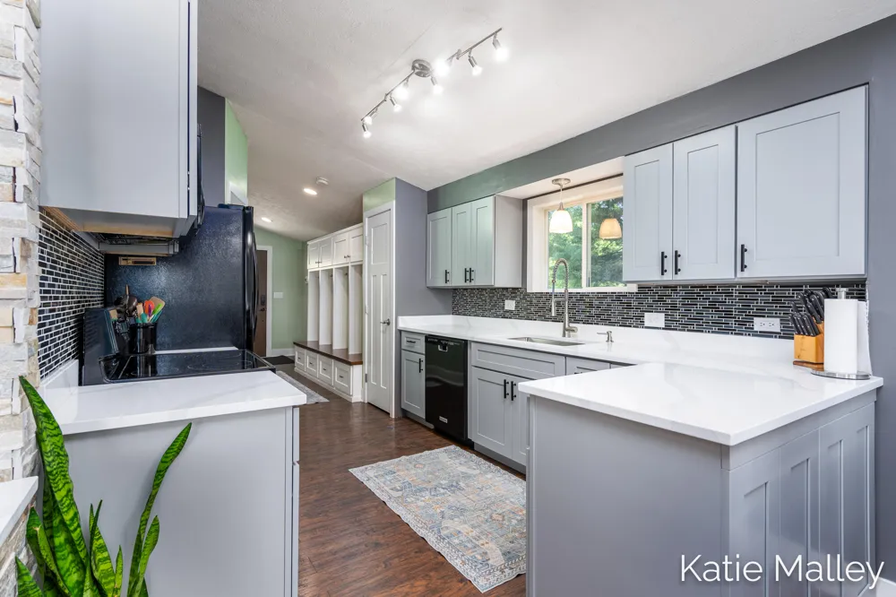 7353 Davies Drive NE Cannon Township, MI 49341